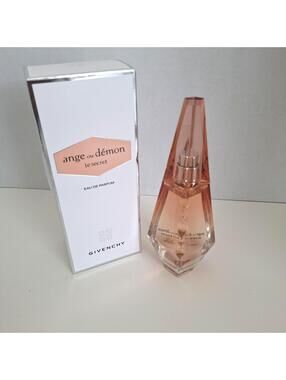 Givenchy EDP Women 1.7 oz / 50 ml UNUSED IN BOX